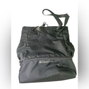Beyond Yoga Black Convertible Drawstring Gym Bag